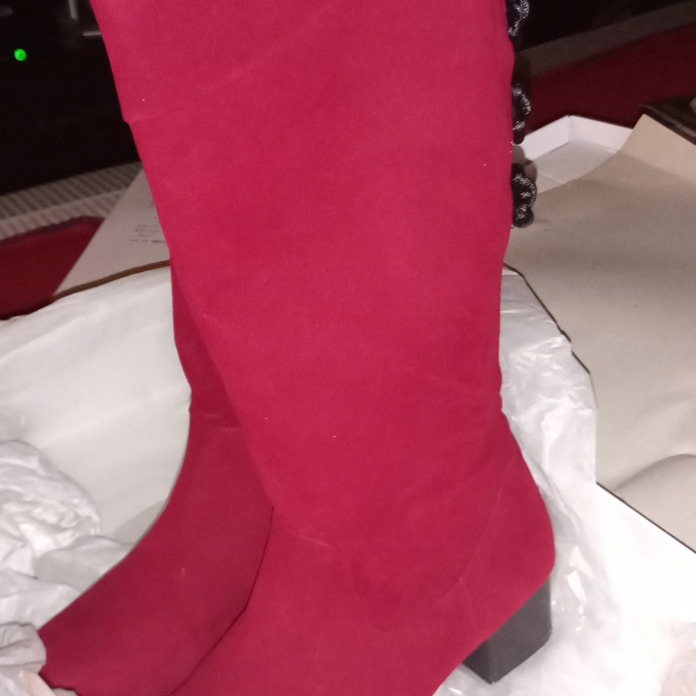 Boots - Picture 3 of 3